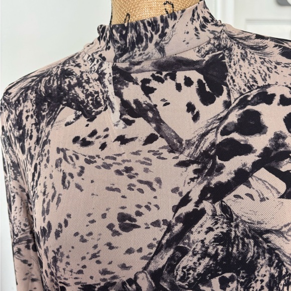 Avec Les Filles Black and Cream Long Sleeve Dress stretchy rouge side party - Picture 3 of 10